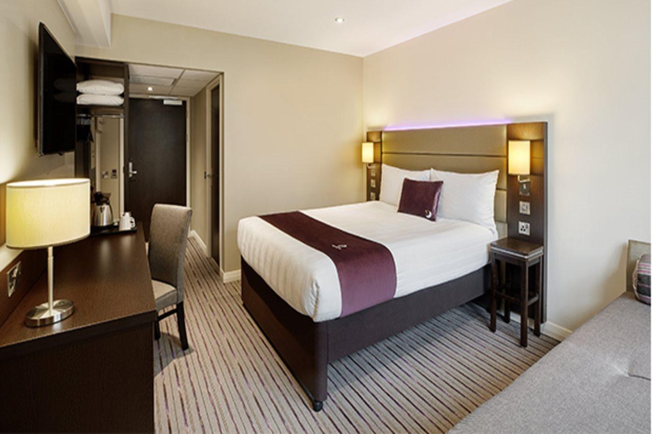 Premier Inn Wirral - Heswall Exterior foto