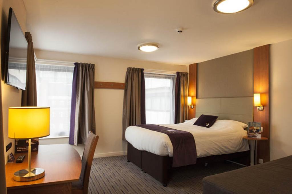 Premier Inn Wirral - Heswall Exterior foto
