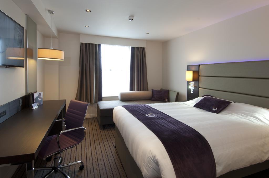 Premier Inn Wirral - Heswall Exterior foto