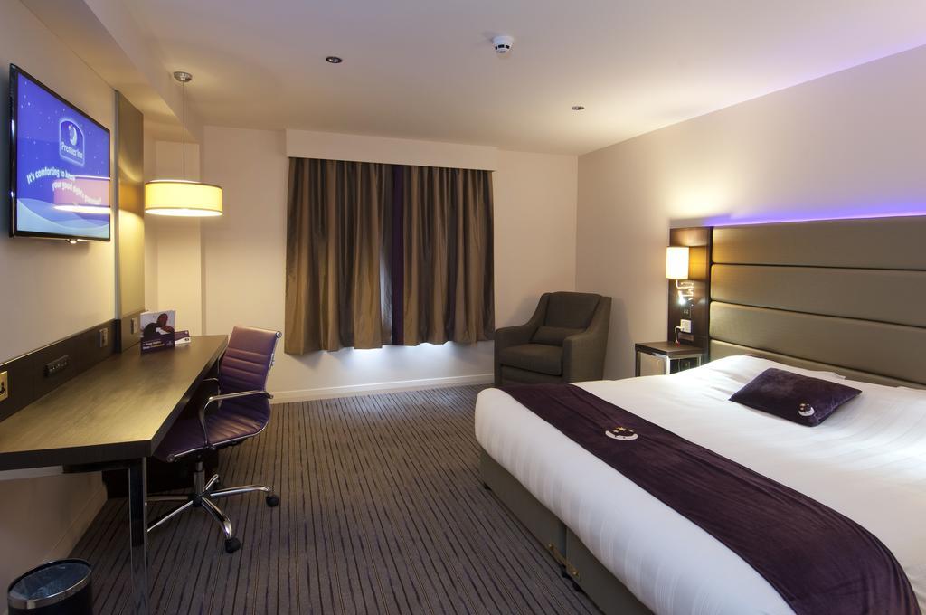 Premier Inn Wirral - Heswall Exterior foto