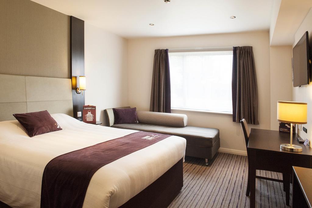 Premier Inn Wirral - Heswall Exterior foto