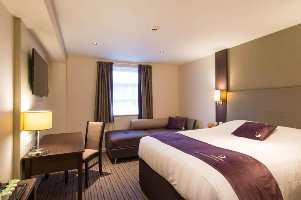 Premier Inn Wirral - Heswall Exterior foto